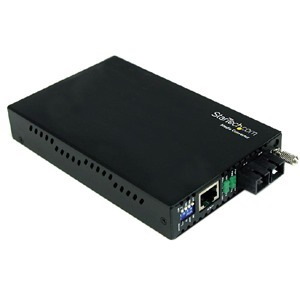 StarTech.com Multimode (MM) SC Fiber Media Converter for 1Gbe Network - 550m Range - Gigabit Ethernet -Remote Monitoring - 850nm (ET91000SC2)