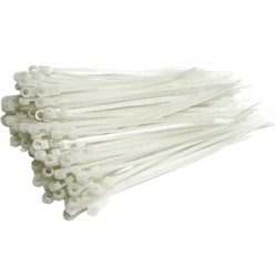 StarTech.com 6in Screw Mount Cable Ties 100 Pack
