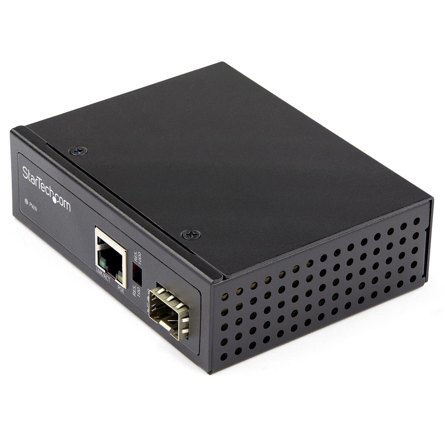 StarTech.com PoE+ Industrial Fiber to Ethernet Media Converter 60W - SFP to RJ45 - SM/MM Fiber to Gigabit Copper IP-30