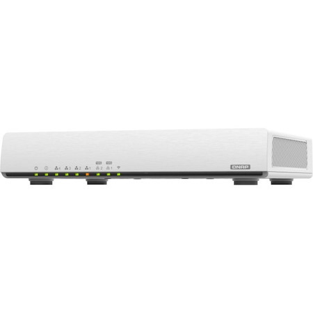 QNAP QHora-301W Wi-Fi 6 IEEE 802.11ax Ethernet Wireless Router