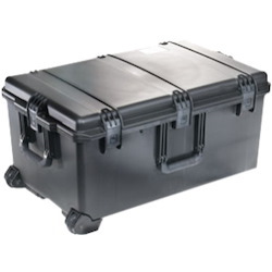 Pelican Im2975 Storm Large Travel Case In Black With Internal Dimensions Of 73.7 X 45.7 X 35.1 CM.