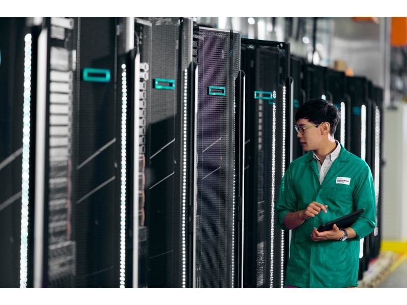 HPE Microsoft Windows Storage Server 2016 Standard Edition - License and Media