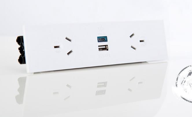 Elsafe Oe Elsafe: Qikfit Twin Usb Fast Charger Tuf - White