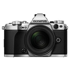 Olympus Om-D E-M5 Mark Ii Adventure Kit (Ez-M1415-2 Lens) - Silver Body, Black Lens- 16.1MP Micro Four Thirds Camera + 14-150 MM Mark Ii Lens
